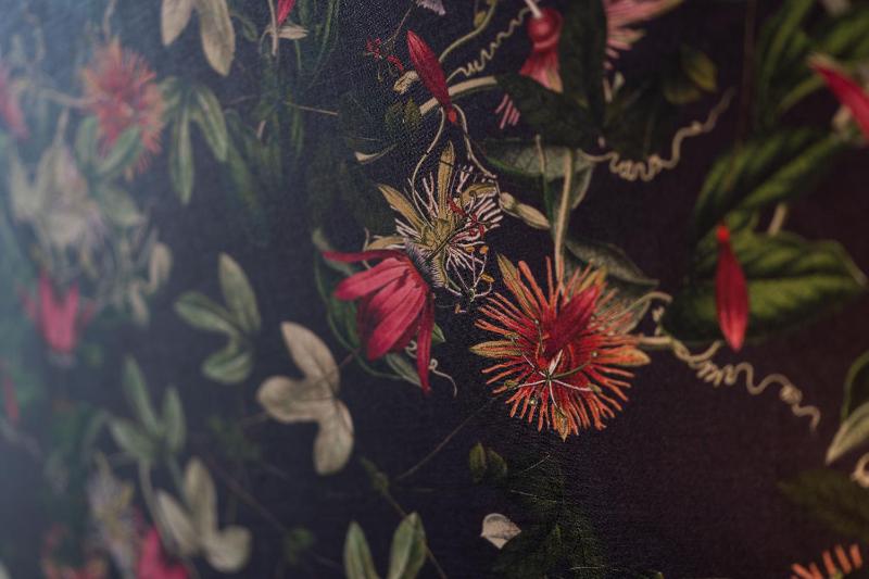 Suite With Four Poster Bed image 3