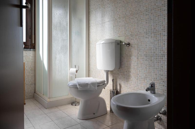 GuestHost - Parma Parco Ducale Duplex Apartment with parking - image 16