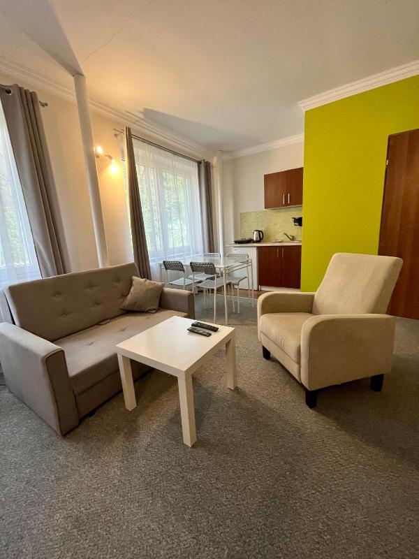 Quadruple Room with Garden View image 4