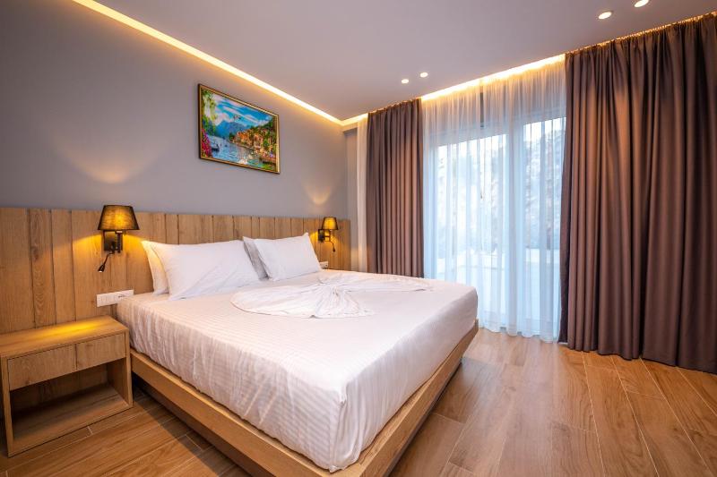 Azure Inn Hotel - image 8