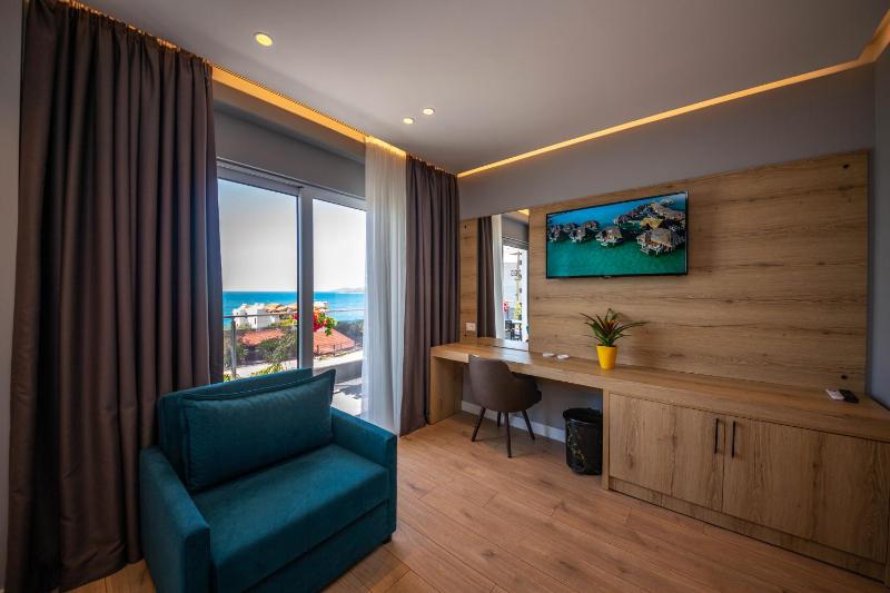 Azure Inn Hotel - image 5