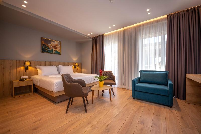 Azure Inn Hotel - image 6