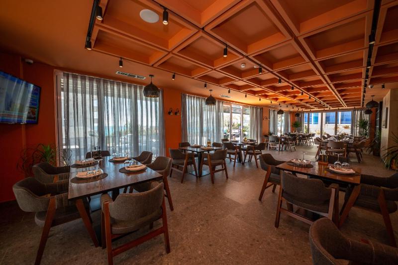 Azure Inn Hotel - image 14