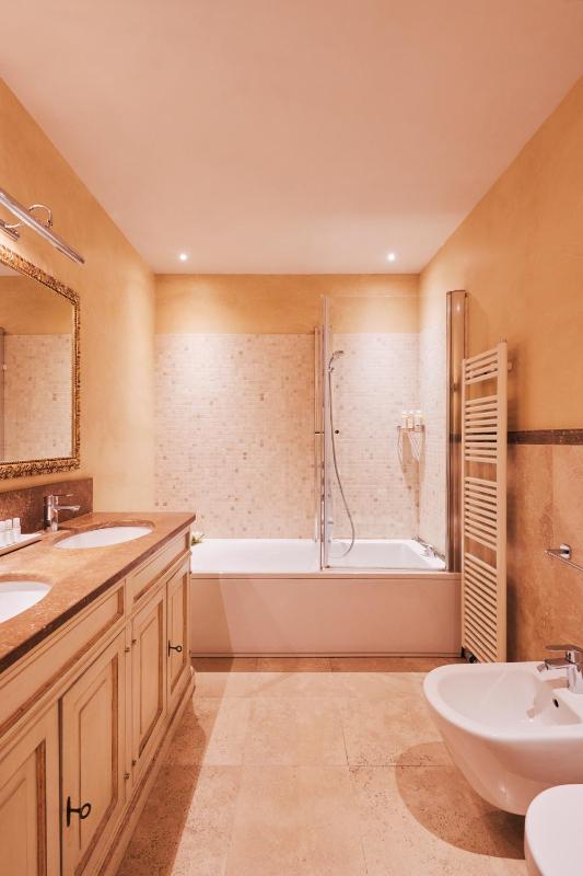 Junior Suite image 2