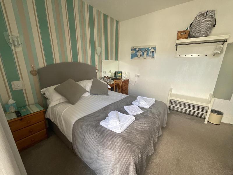 Double Room with Private Bathroom image 4