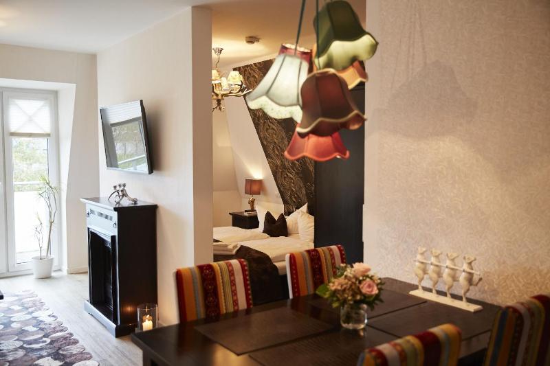 Junior Suite image 2