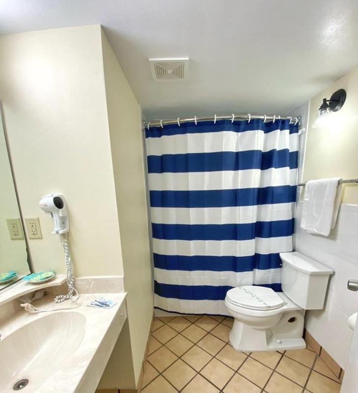 Ocean Side Inn Studios - image 6