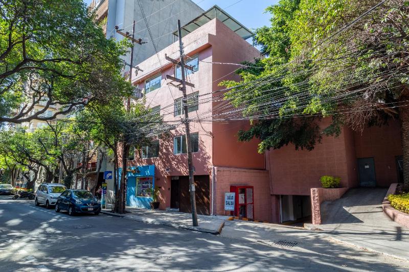 Suites 259 Condesa - image 3