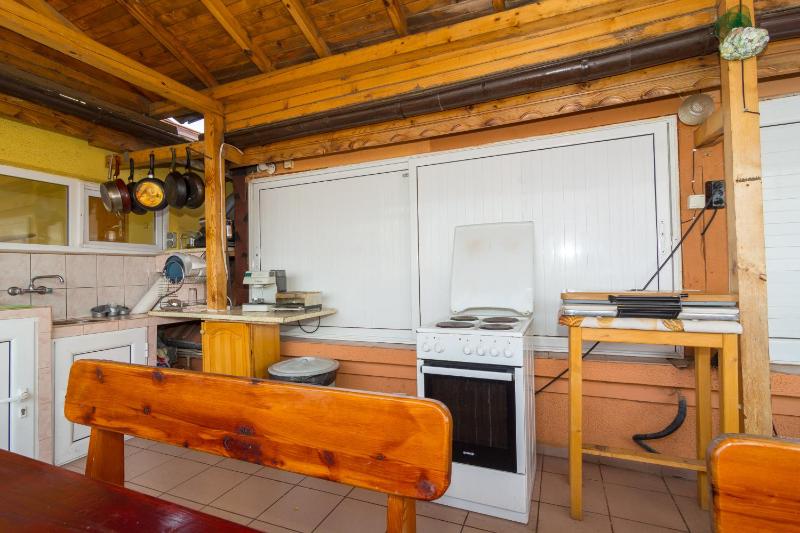 Triple Room with Balcony image 2