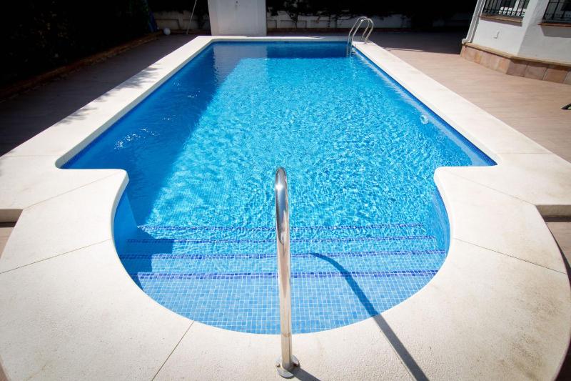 Holidays2Fuengirola Villa 6 bedroom 200 mts Beach - image 10