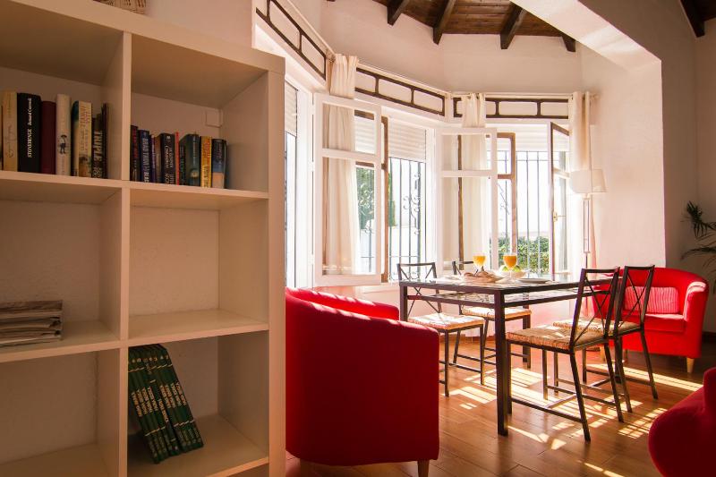 Holidays2Fuengirola Villa 6 bedroom 200 mts Beach - image 39
