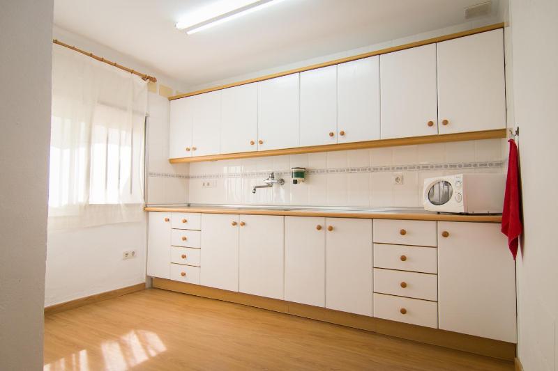 Holidays2Fuengirola Villa 6 bedroom 200 mts Beach - image 30