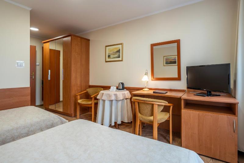 Triple Room image 4