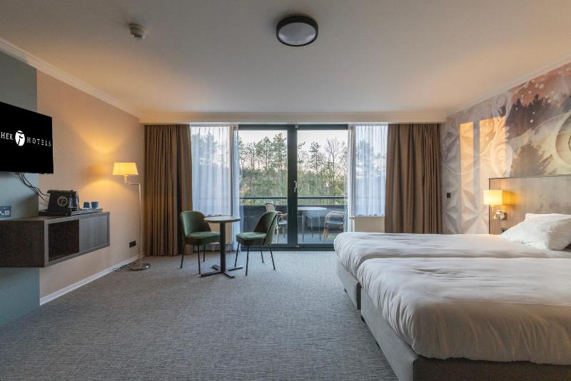 Double Room - Disability Access image 3