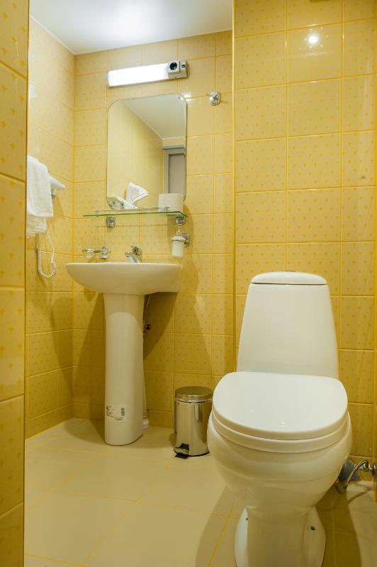 Small Single Room image 2