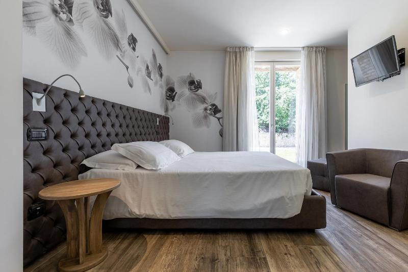 Double Room image 2