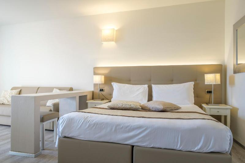 Junior Suite image 3