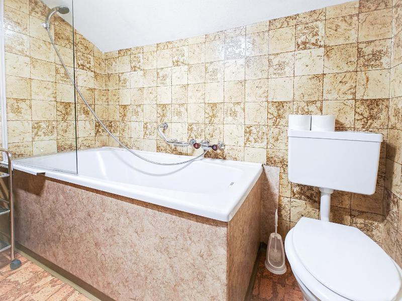 Deluxe Double Room with Balcony image 2