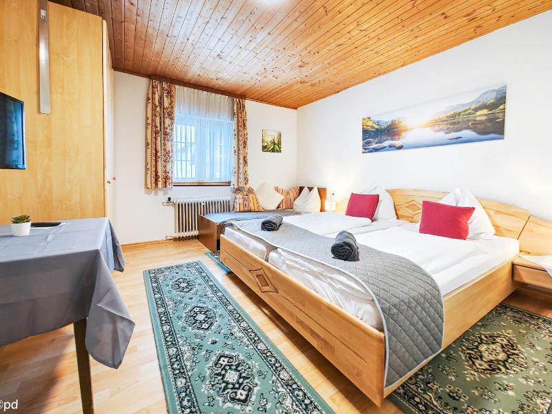 Double Room image 2