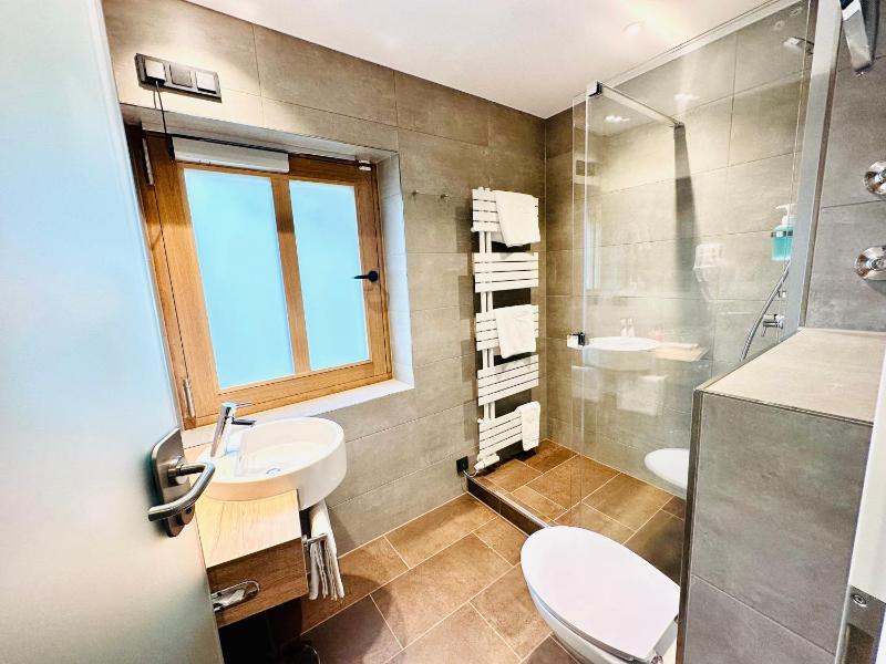 Standard Double Room image 3