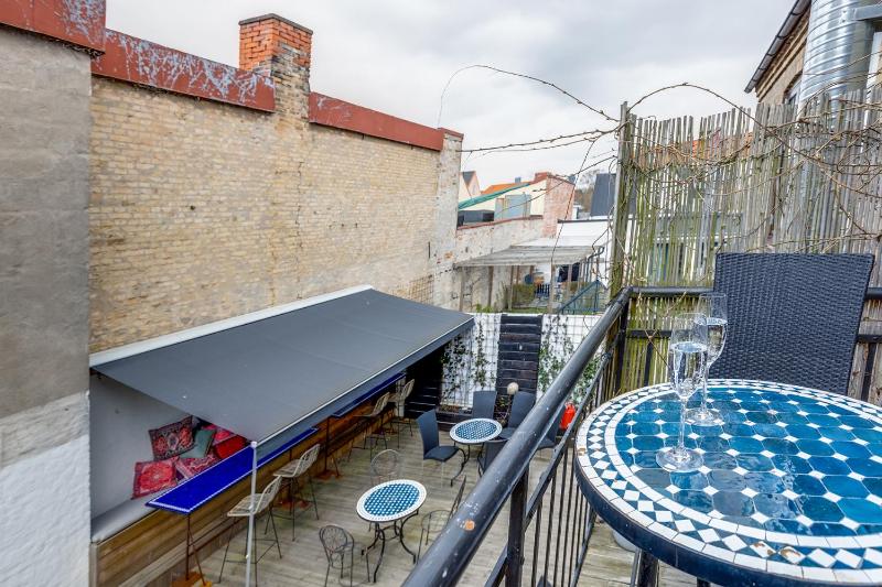 Double Room with Balcony image 4