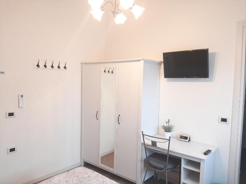 Double Room image 1