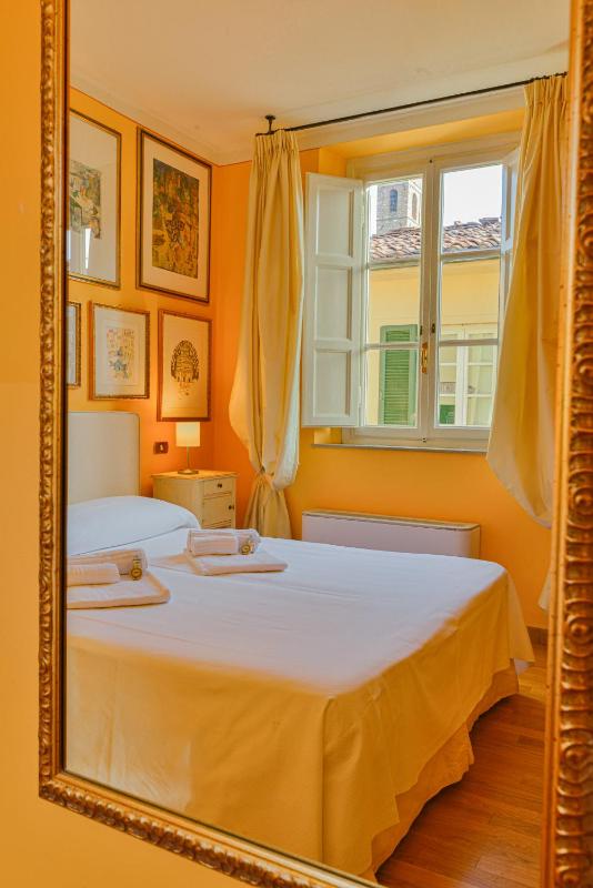 Double Room image 3