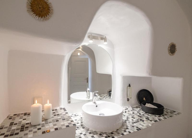 Luxus VIP Suites - image 37
