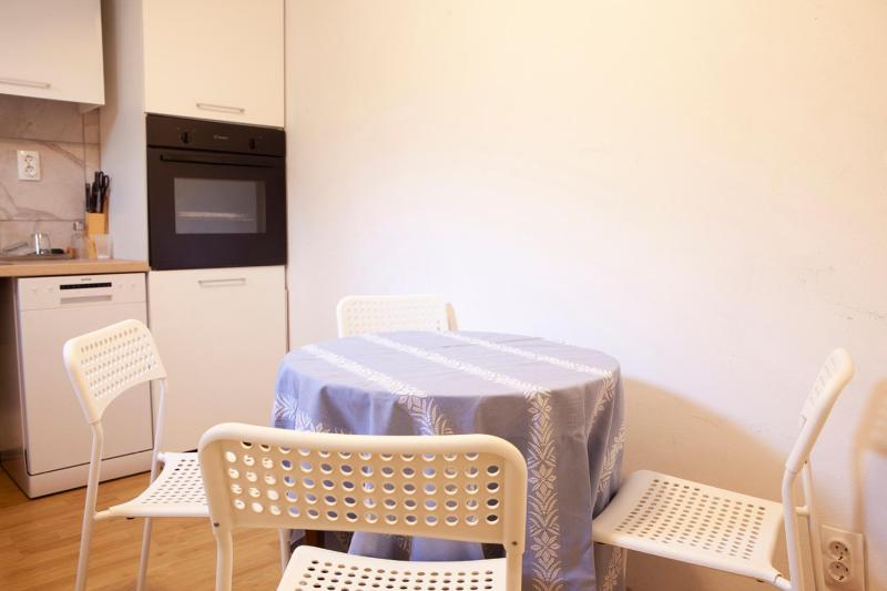 Peachy House - image 6