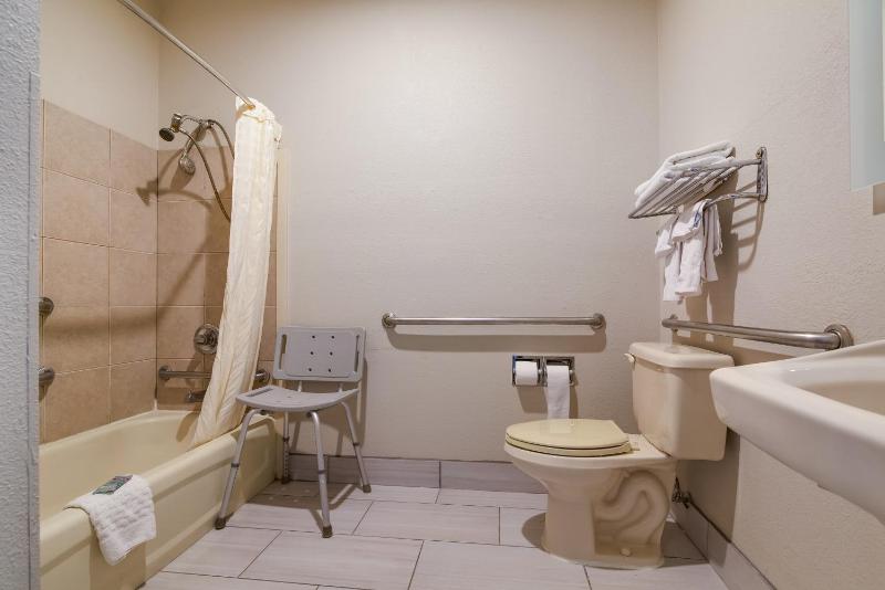 King Room - Disability Access/Non-Smoking image 4