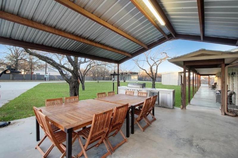 Willow Grove Estate - image 8