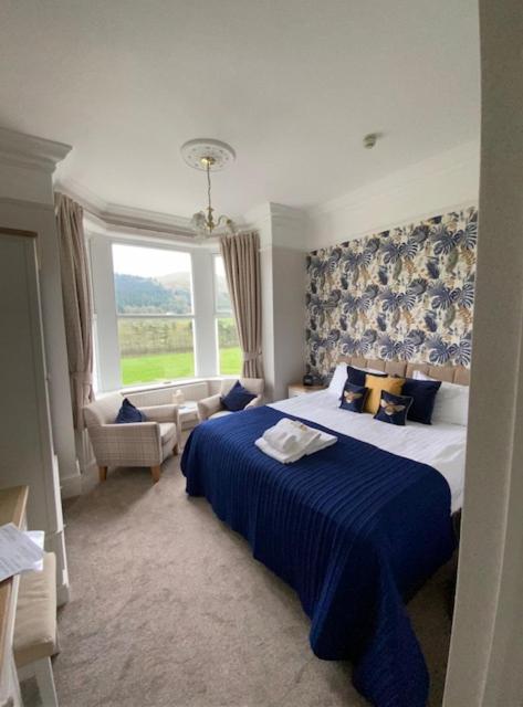 Superior Super King or Twin Room with Countryside and Mountain Views image 1