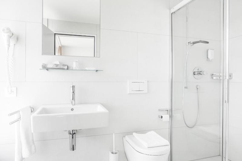 Single Room image 4