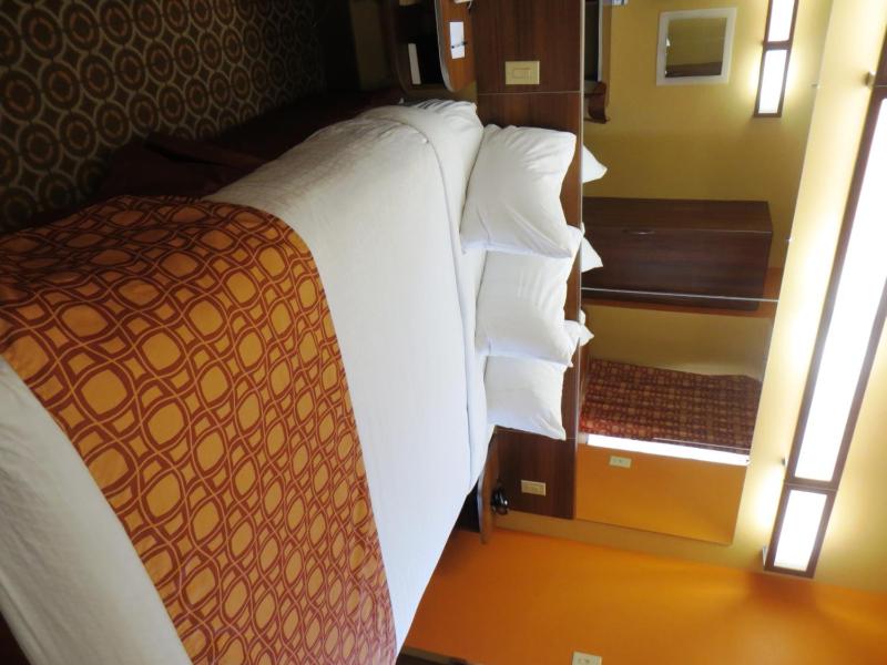 Studio Accessible Suite with 1 Double Bed, Non-Smoking image 2
