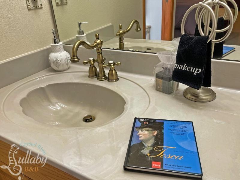 King Room image 4