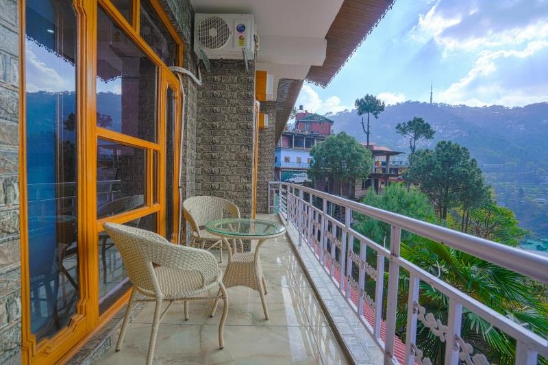 Wow Homestay I Kasauli - image 18