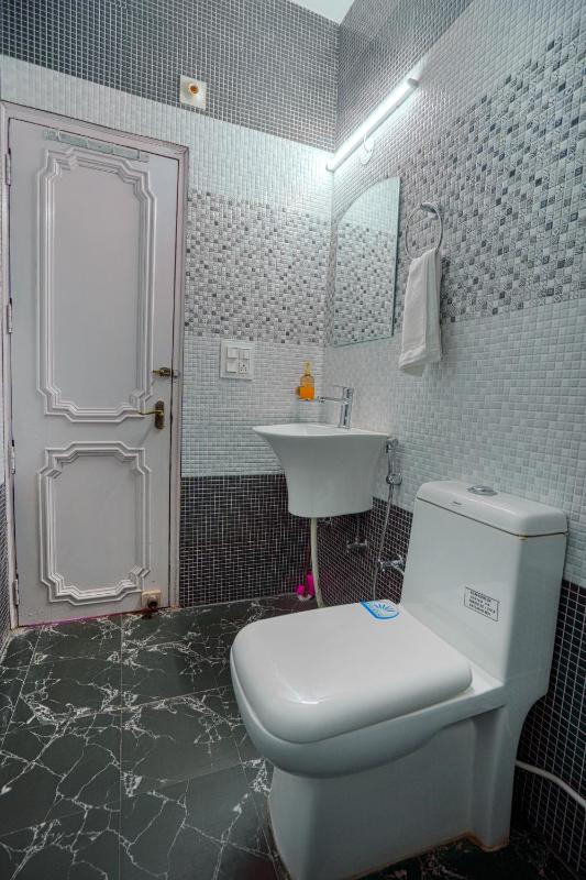 Wow Homestay I Kasauli - image 12