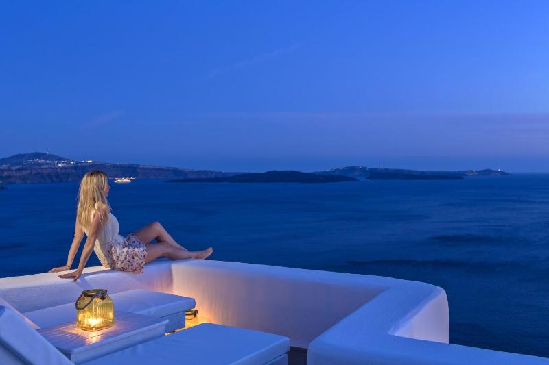 Full Moon Villa with Sea View and Private Heated Plunge Pool image 2