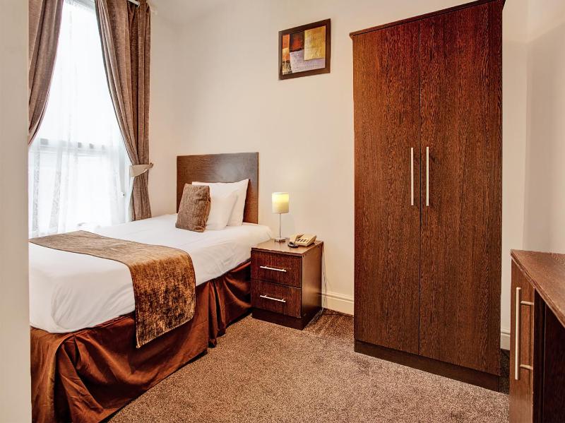 Standard Single Room image 1
