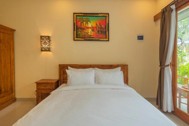 Liliy Guest House Kuta - image 27