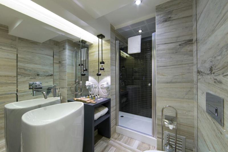 Superior Room image 2