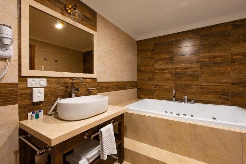 Presidential Suite image 3