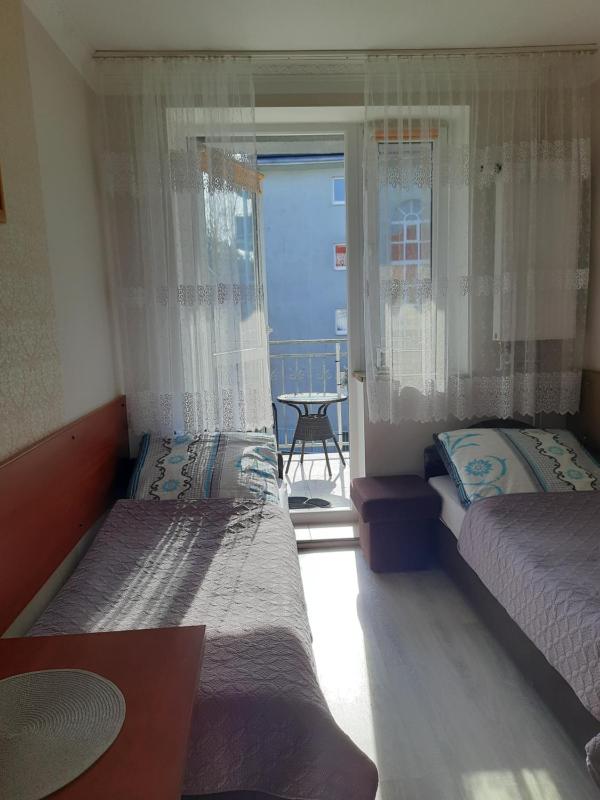 Double or Twin Room image 3