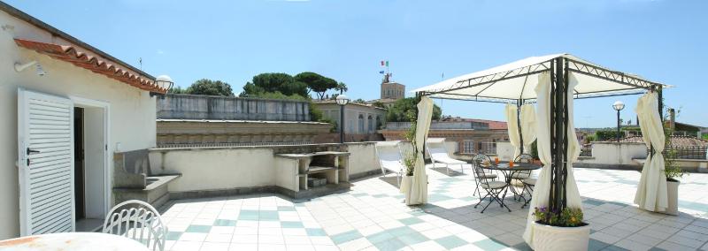 Double Room with Terrace - Attic image 3