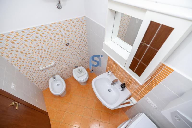 Ni Ni Apartments - Self Check in - image 2