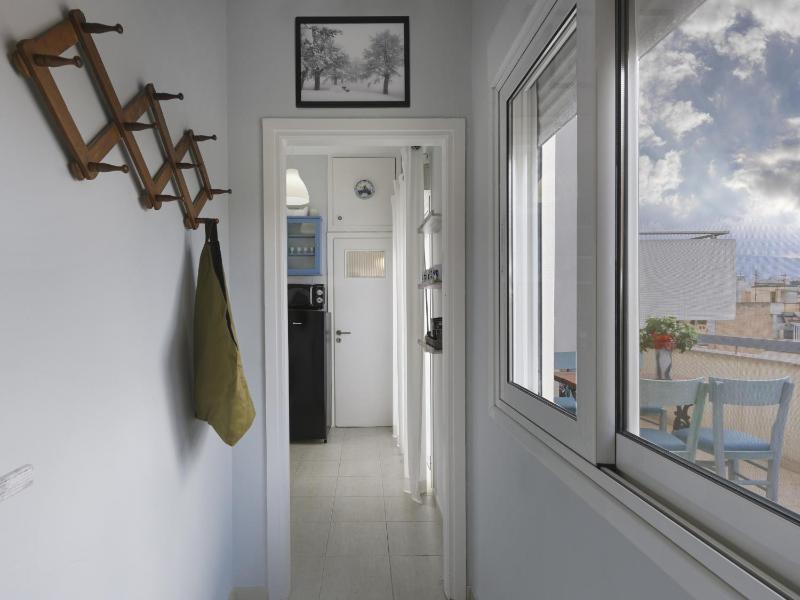 Cozy Loft with private terrace in the heart of Koukaki Athens - image 9