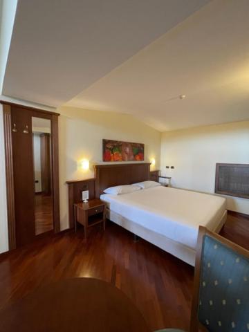 Suite image 2