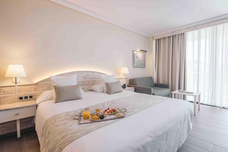 Triple Room with Terrace image 4