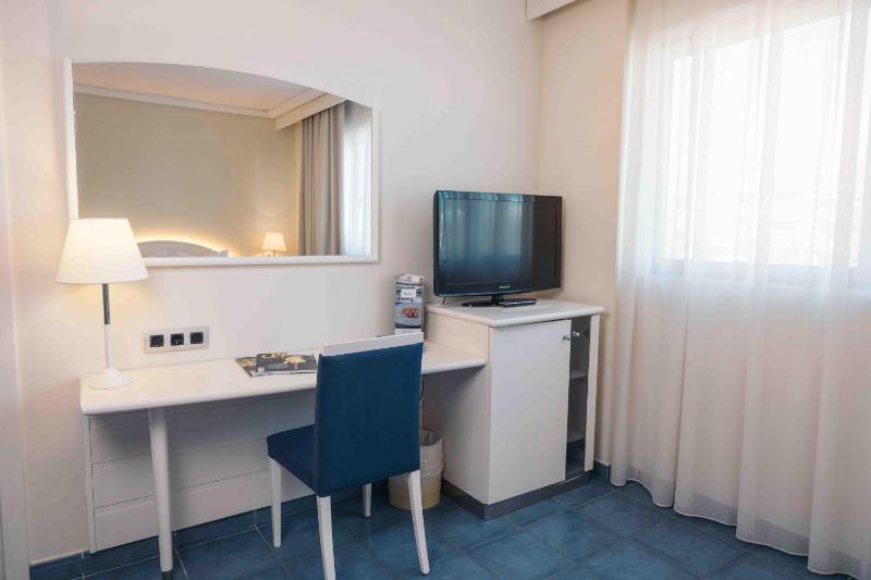 Double Room image 1