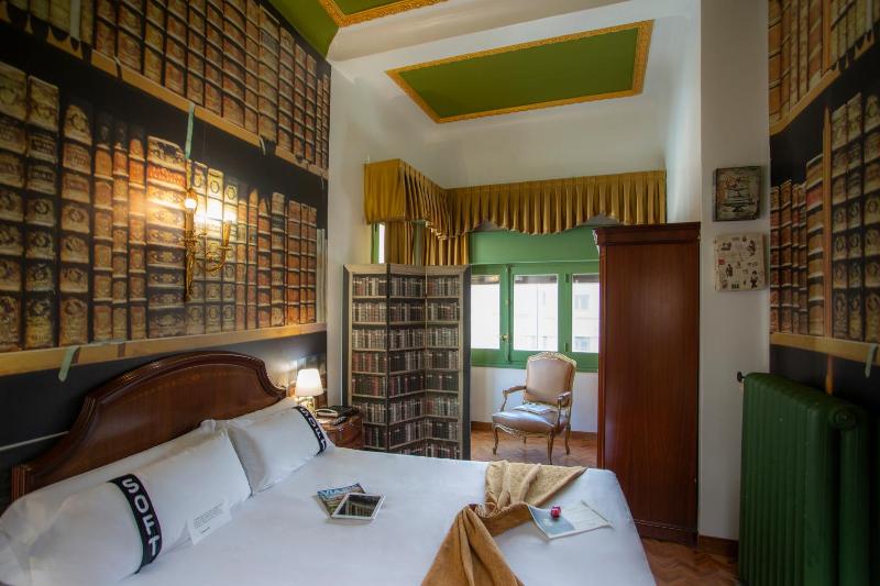 Double Room image 2